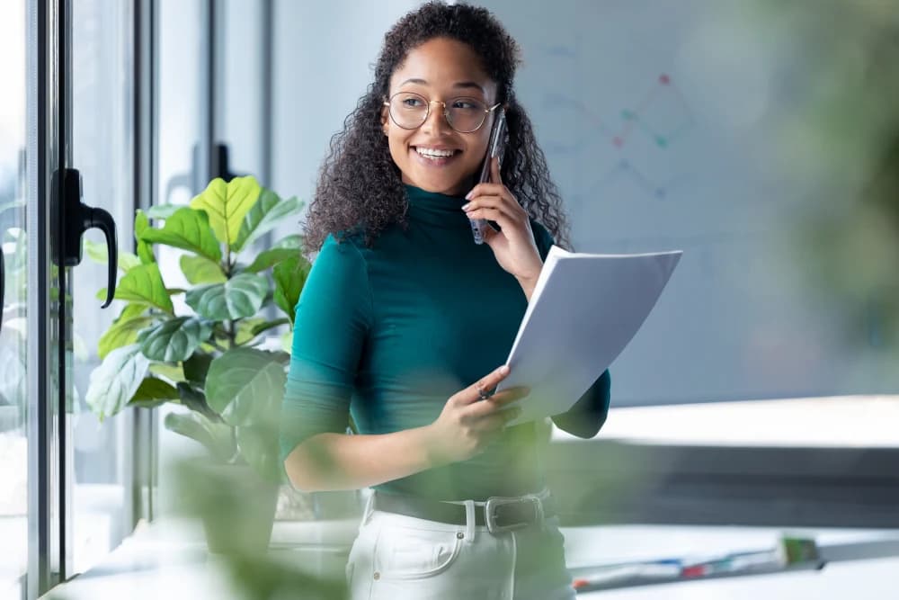 woman-with-papers